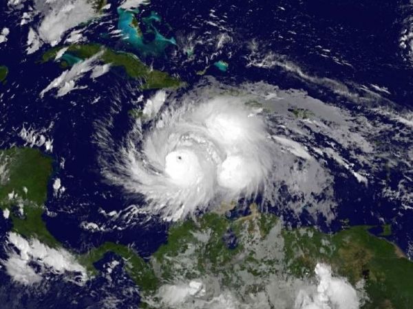 http://cdn2.hubspot.net/hubfs/604407/blog-files/hurricane_matthew_sat.jpeg