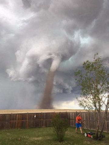 https://cdn2.hubspot.net/hubfs/604407/blog-files/lawnmower_tornado.jpg